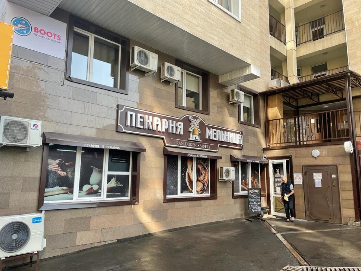 Апартаменты Студия NEW YORK в самом центре города Алматы Экстерьер фото